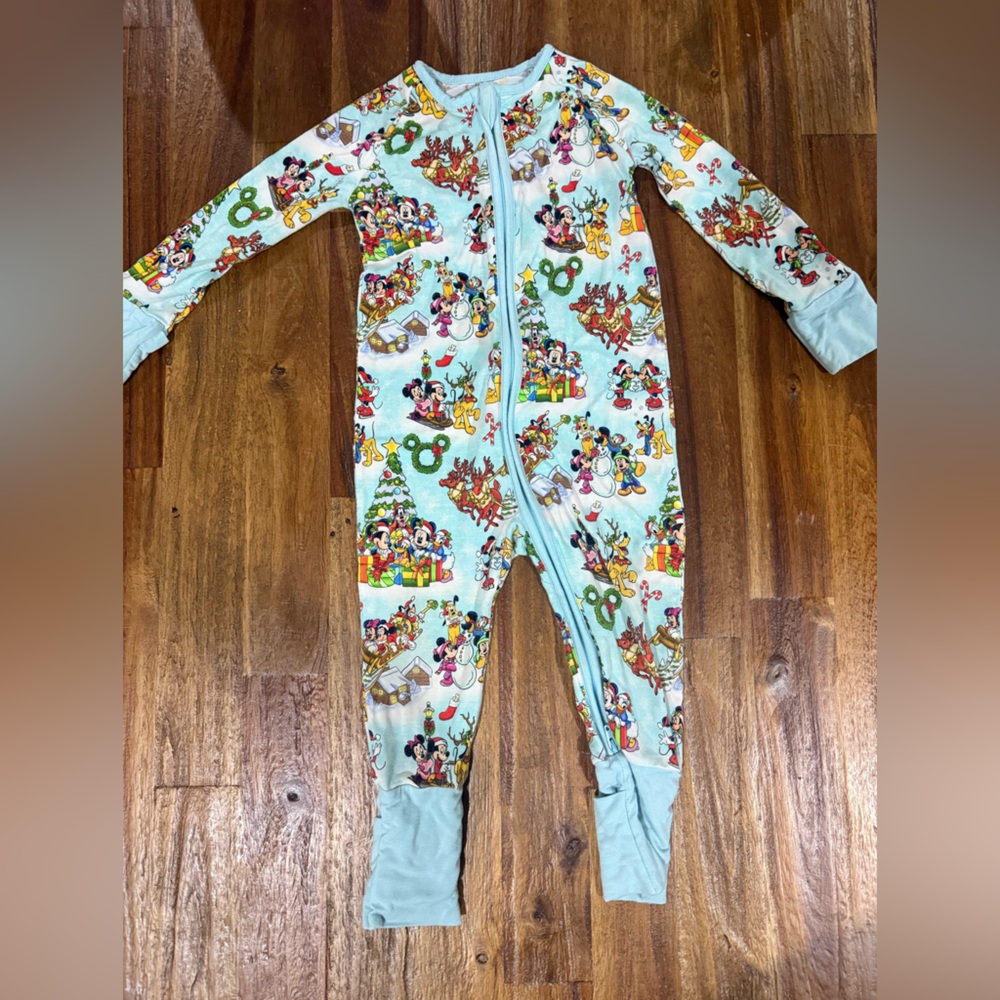 Showstoppers Disney Mickey Christmas snow much fun bamboo